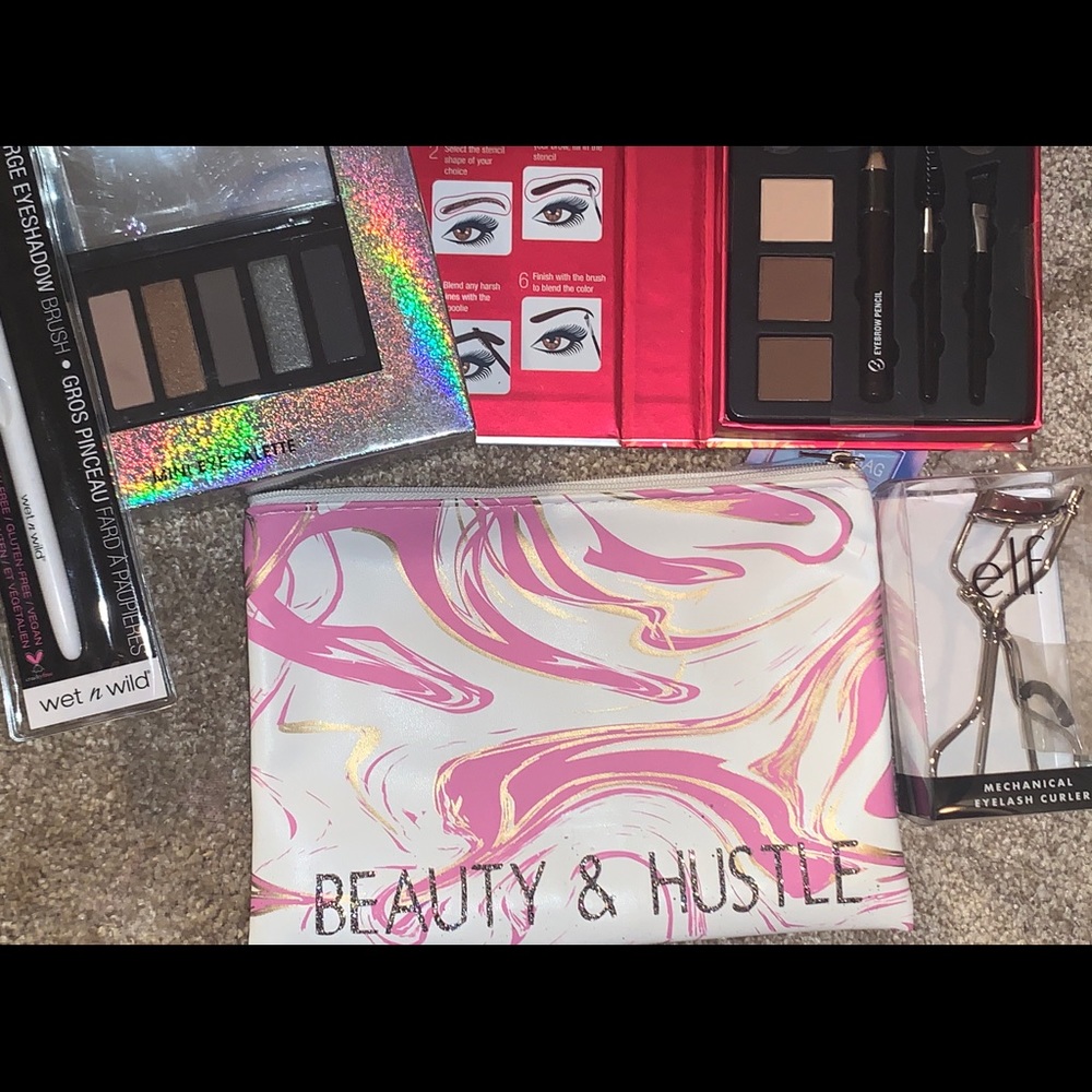 Make up with eye make up items
